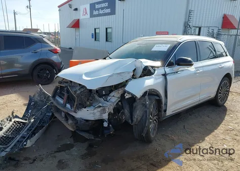 2020 Lincoln Corsair Reserve z USA, uszkodzony, nr VIN 5LMCJ2DH5LUL28168